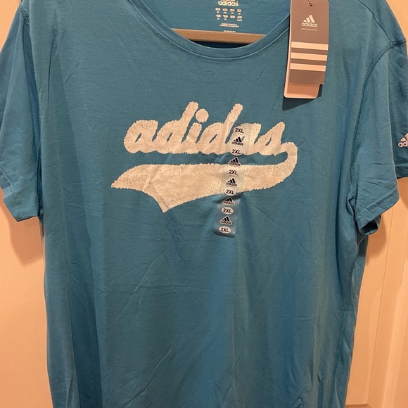Adidas T-shirt 2XL - Picture 2 of 9